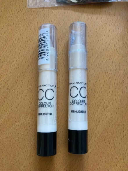 Photo of free Max Factor colour corrector highlighter (Top Amersham HP6) #1