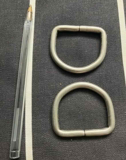 Photo of free Metal D rings (Surbiton KT5) #1