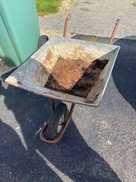 Photo of free Old wheelbarrow (Alstone GL51) #3