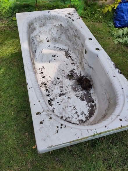 Photo of free Old bath (Mount Florida G42) #1