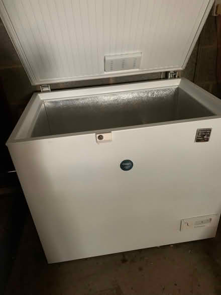 Photo of free Chest Freezer (Walton Park MK7)