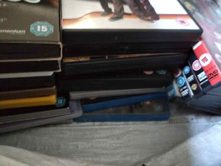 Photo of free Dvds (CM8 Silver End) #2