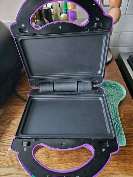 Photo of free Waffle/Toaster/Donut Maker (Bromley Common BR2) #3