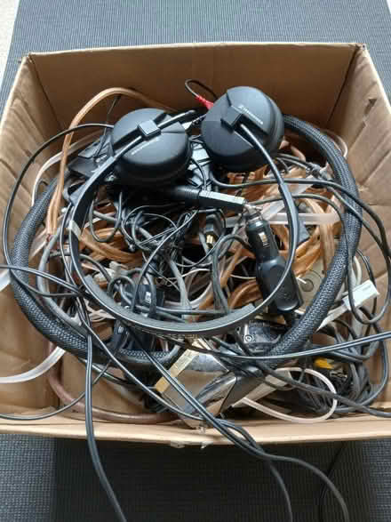 Photo of free Wires and cables (Woodseats S8) #1