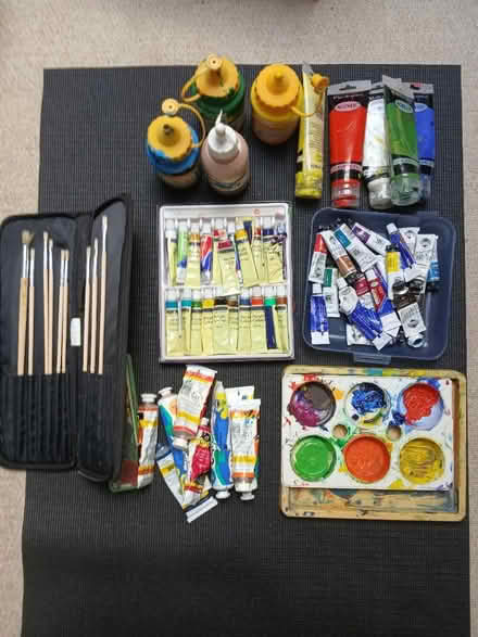 Photo of free Artist paints and brushes (Woodseats S8) #1