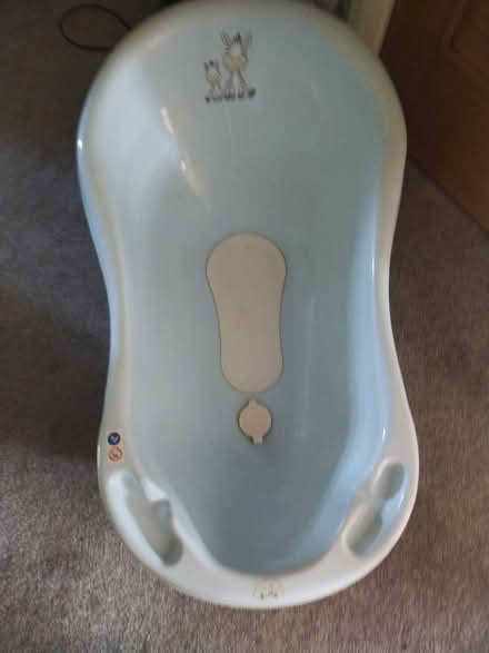 Photo of free Baby bath (CM8 Silver End) #1