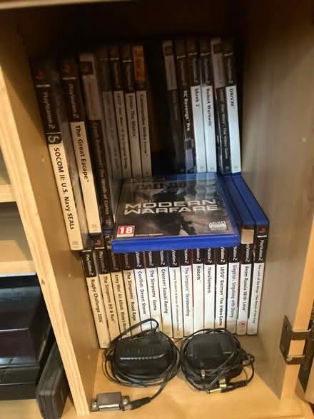 Photo of free PlayStation 2 , 2 controllers (Raynes Park , london) #2