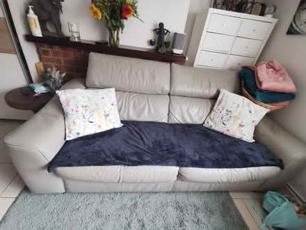 Photo of free 3 Person Leather Sofa (EN7 Goffs oak) #1