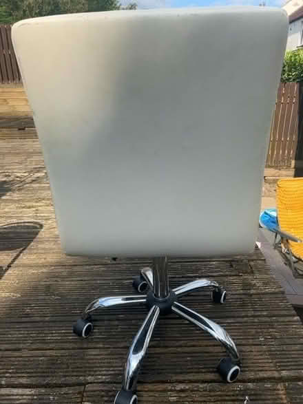 Photo of free Office/desk chair with wheels (Horsforth LS18) #3