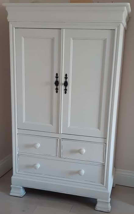 Photo of free Wardrobe for a child (Chalkwell SS0) #1