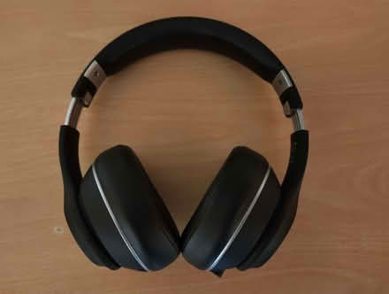 Photo of free Bluetooth over ear headphones (Kirkstall LS5) #4