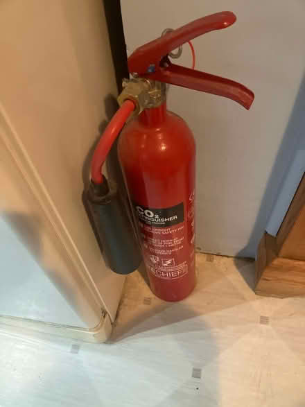Photo of free CO2 fire extinguisher (Raynes Park , london) #1