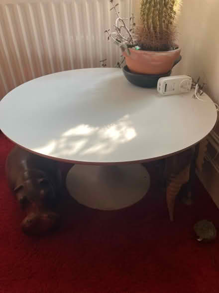 Photo of free 1970s round white coffee table (Raynes Park , london) #1