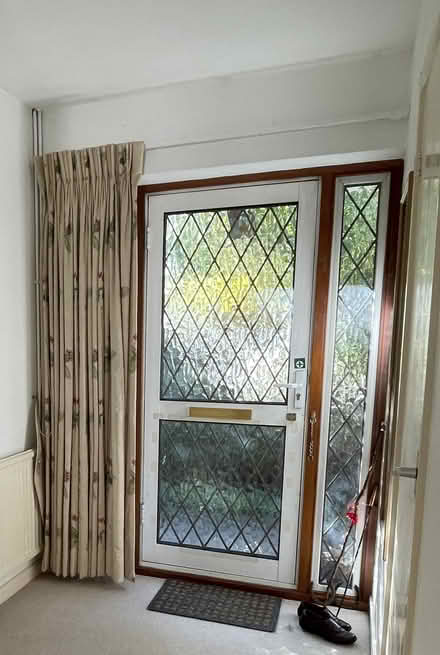 Photo of free Outdoor lamp (Bookham, Leatherhead) #2