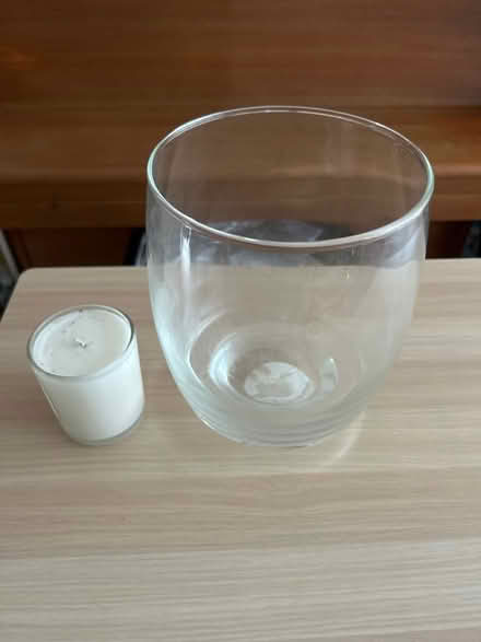 Photo of free Medium glass vase (Ealing W5) #1