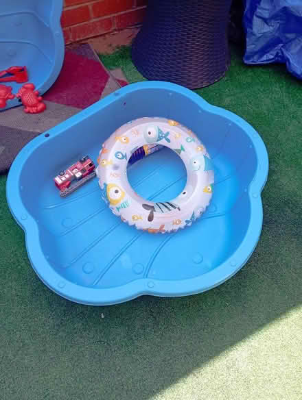 Photo of free Sand pit/paddle pool with toys (openshaw M11) #4