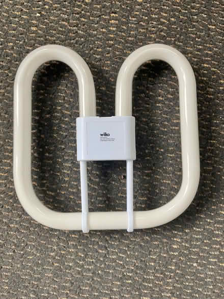 Photo of free 4 pin fluorescent light (Street BA16) #1