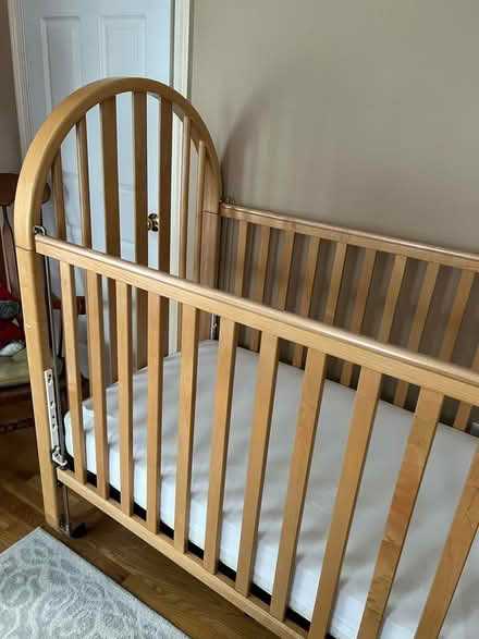 Photo of free Simmons Crib (Billerica Center) #4