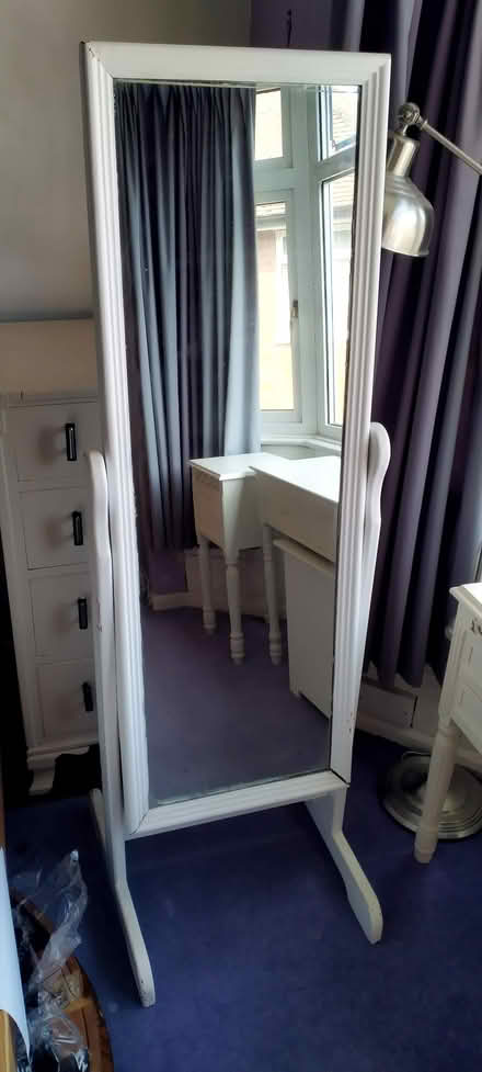 Photo of free Standing mirror (Wollaton, NG8) (Wollaton NG8) #1