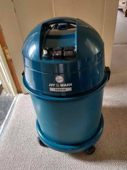 Photo of free Carpet vacuum and washer (Cherry Orchard SY2) #1