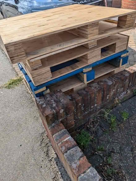 Photo of free Pallets. Non std size x6 Plus std (Moulsham Drive CM2) #1