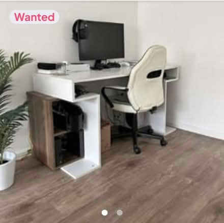 Photo of Computer table and chair (Nottingham NG3) #1
