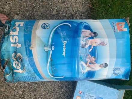 Photo of free Easy up 10ft pool (Newbury, Berkshire RG14) #1