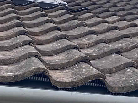 Photo of Roof tile (Woodley RG5) #1