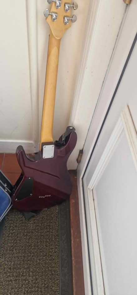 Photo of free Electric Guitar (Sighthill) #1