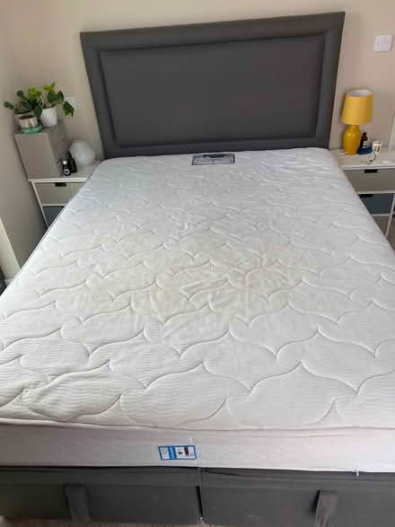 Photo of free King size Mattress: Sleepeezee Memory Comfort 1000 (Hove Station area BN3) #1