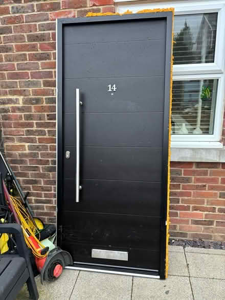 Photo of free Front door (Worcester Park KT4) #1