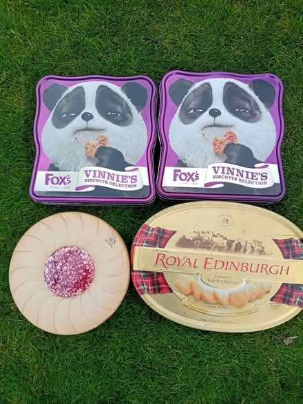 Photo of free 4 shallow biscuits tins (Rickmansworth) #1