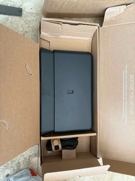 Photo of free EE Smart Hub Plus Broadband Router (Greenside NE40) #1