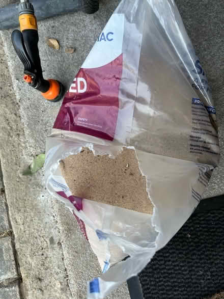 Photo of free Kiln dried sand for paving (RG40 Keep Hatch) #2
