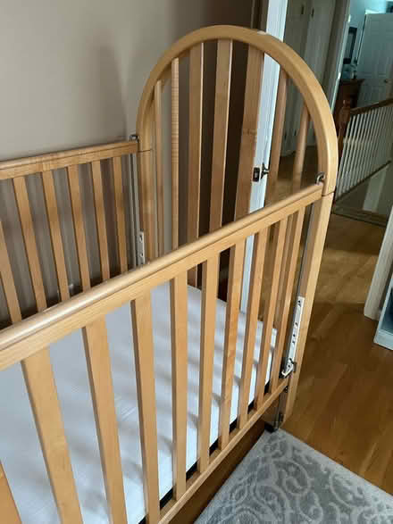 Photo of free Simmons Crib (Billerica Center) #3