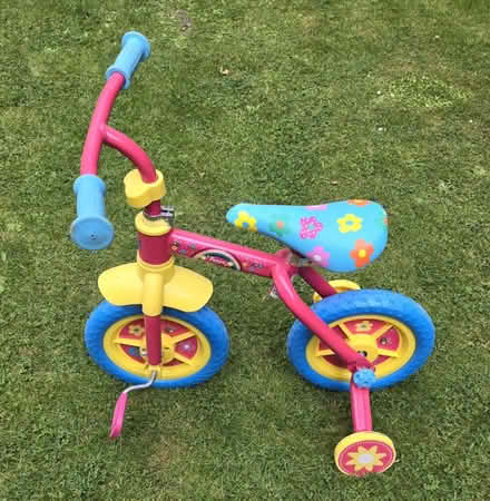 Photo of free Peppa Pig toddler bike (Hermitage RG18) #1