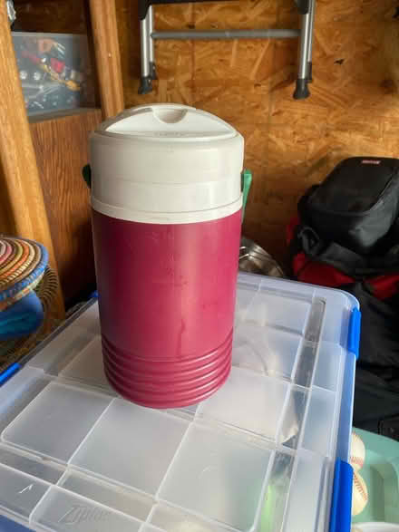 Photo of free Igloo thermos (Lindenhurst south of Hoffman) #1