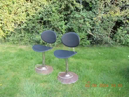 Photo of free Pair of Bar Stools/Chairs (CT18)