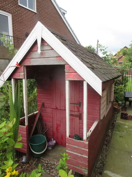 Photo of free Wendy House (Grange Park WA10) #1