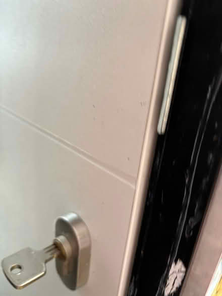 Photo of free Front door (Worcester Park KT4) #3
