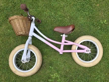 Photo of free Pippin pink balance bike (Hermitage RG18) #1