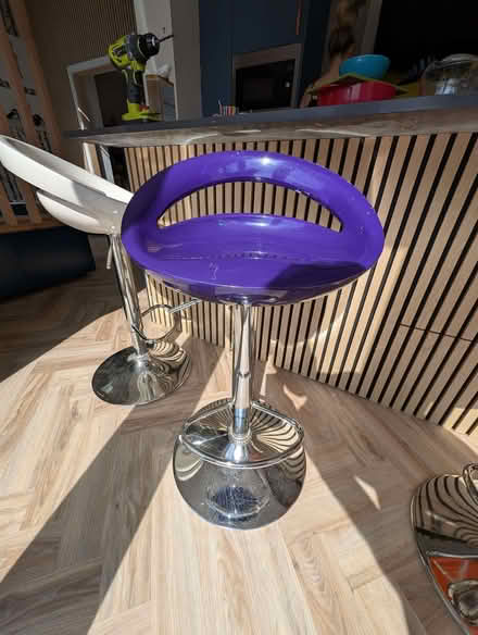 Photo of free 4 gas lift bar stools (Carterton OX18) #3