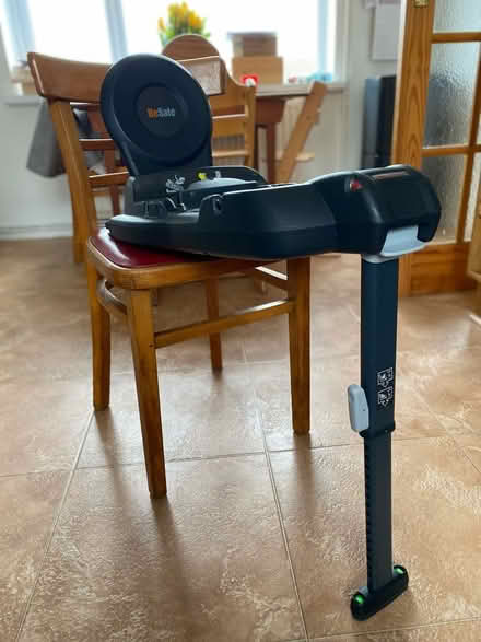 Photo of free IZi BeSafe ISOFIX base (RG8 0HB) #3