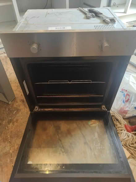 Photo of free Logik Oven- 2 years old (Lincoln Street, Hanover) #3