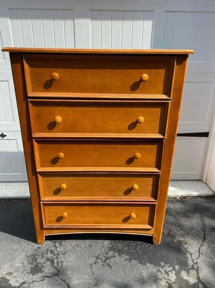 Photo of free 5 Drawer Dresser (Pittstown NJ) #1