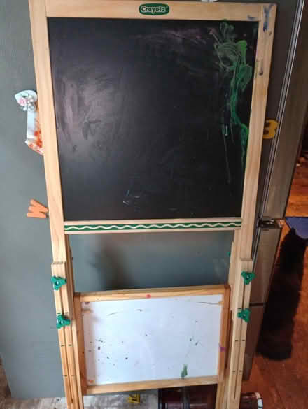 Photo of free Kids adjustable easel (Ducktown) #2