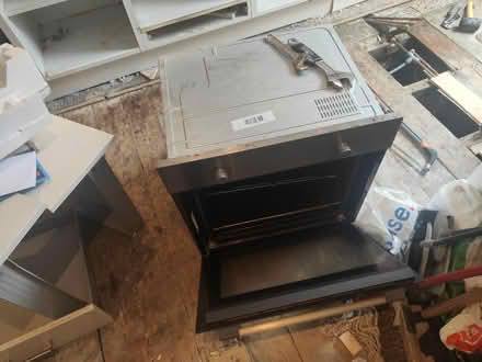 Photo of free Logik Oven- 2 years old (Lincoln Street, Hanover) #4