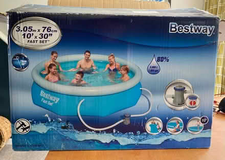 Photo of free Bestway Pool Filter Pump (Twyford RG10) #2