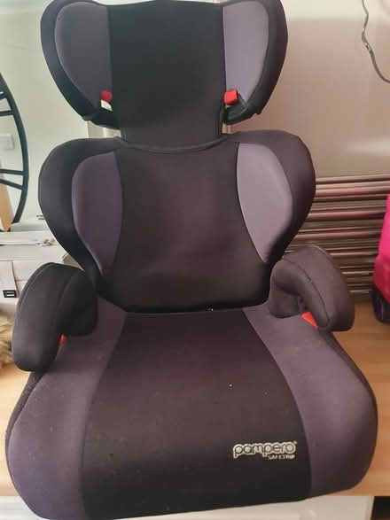 Photo of free Car seat/booster (HP17 Haddenham) #1