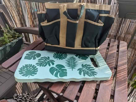 Photo of free Gardening bag and pad (Colindale, NW9) #1
